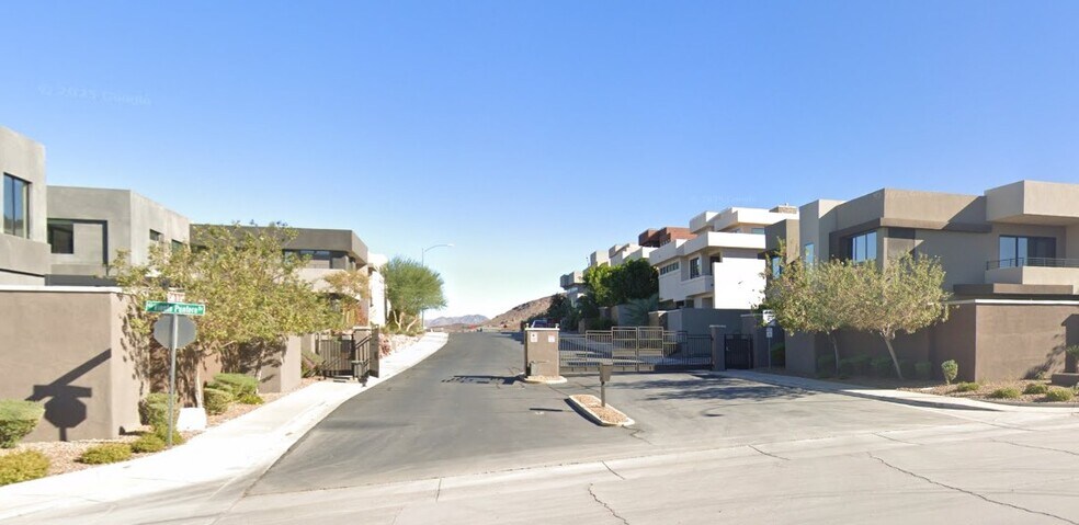 1161 Calle De Luz, Henderson, NV à vendre - Photo de l’immeuble – Image 2 sur 2