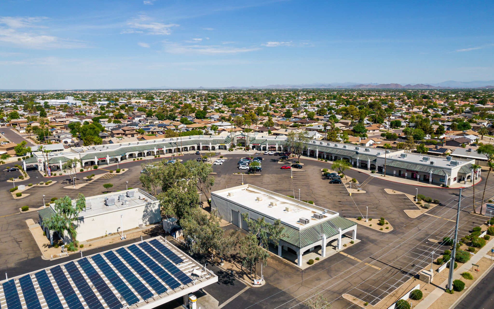 5930 W Greenway Rd, Glendale, AZ à louer Photo de l’immeuble– Image 1 sur 16