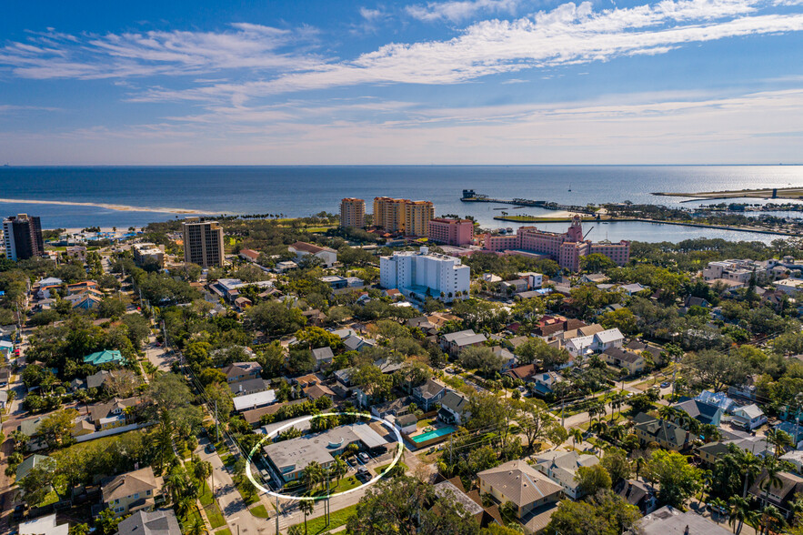 206 9th Ave NE, Saint Petersburg, FL à vendre - Photo de l’immeuble – Image 3 sur 24