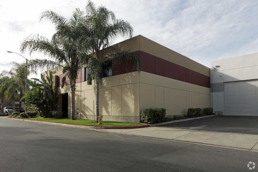 13326 Elliot Ave, Chino, CA à louer - Photo de l’immeuble – Image 2 sur 11