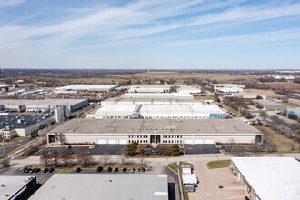 1047-1051 Douglas Rd, Batavia, IL - Vue aérienne  vue de carte - Image1