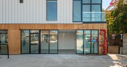 2410-2412 Eads St, Los Angeles, CA à louer Photo intérieure– Image 2 sur 10