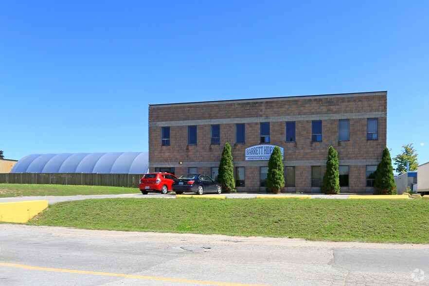 75 Welham Rd, Barrie, ON à louer - Photo de l’immeuble – Image 2 sur 2