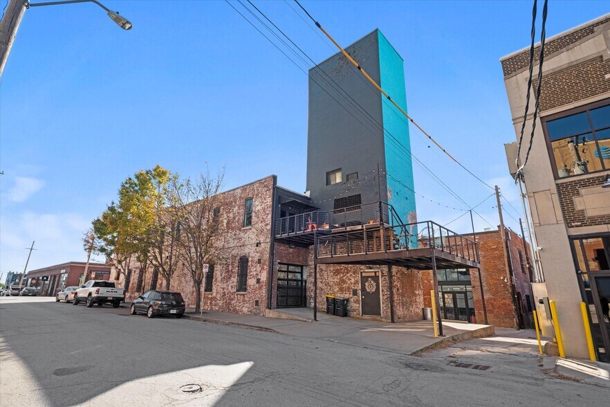 1600 Locust St, Kansas City, MO à vendre - Photo de l’immeuble – Image 2 sur 11