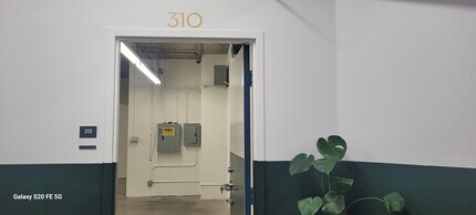 210 E Olympic Blvd, Los Angeles, CA à louer Photo intérieure– Image 1 sur 4