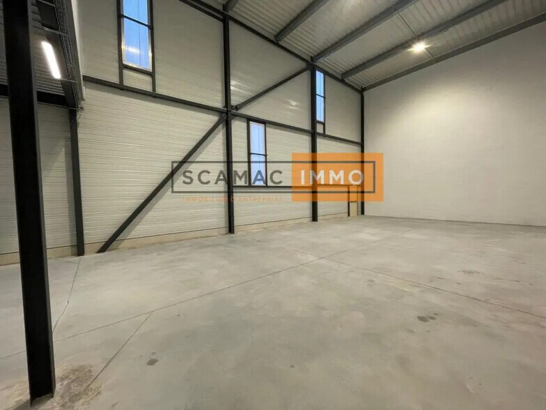 16 Rue Ampère, Pontoise à louer - Photo de l’immeuble – Image 1 sur 5