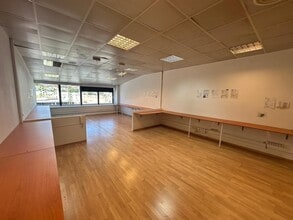 Bureaux/Local commercial dans Pineda de Mar, Barcelona à louer Photo intérieure– Image 1 sur 16