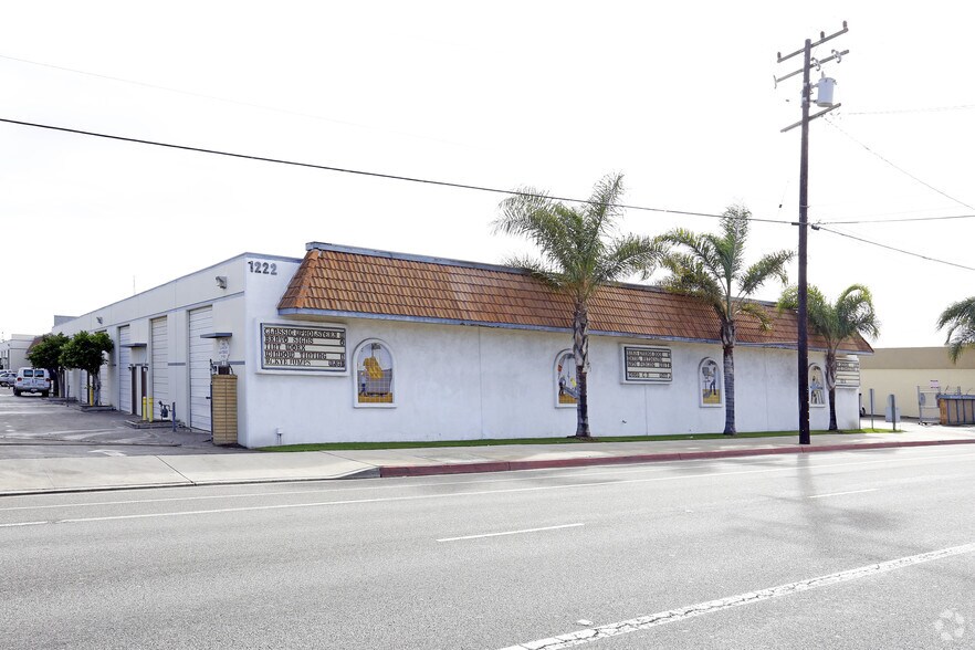 1222-1230 Saviers Rd, Oxnard, CA à louer - Photo principale – Image 1 sur 7