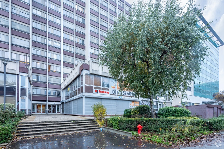 Bureau dans Ivry sur Seine à vendre - Photo de l’immeuble – Image 1 sur 2