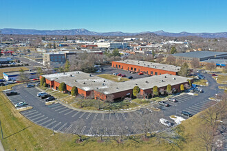 1302-1338 Plantation Rd NE, Roanoke, VA - VUE AÉRIENNE  vue de carte - Image1