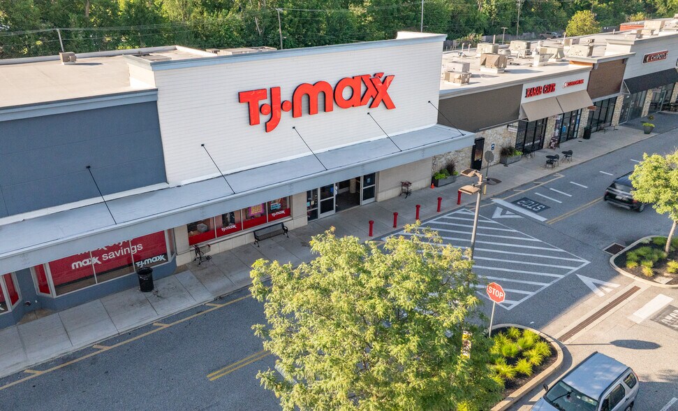 115-125 E Swedesford Rd, Wayne, PA à louer - Photo de l’immeuble – Image 2 sur 15