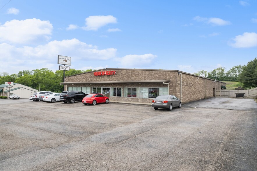 470 Tucker Dr, Maysville, KY à vendre - Photo de l’immeuble – Image 1 sur 56