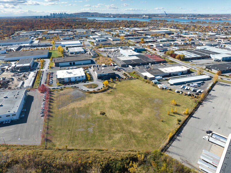 Rue Hérelle, Longueuil, QC à vendre - Aérien – Image 1 sur 1