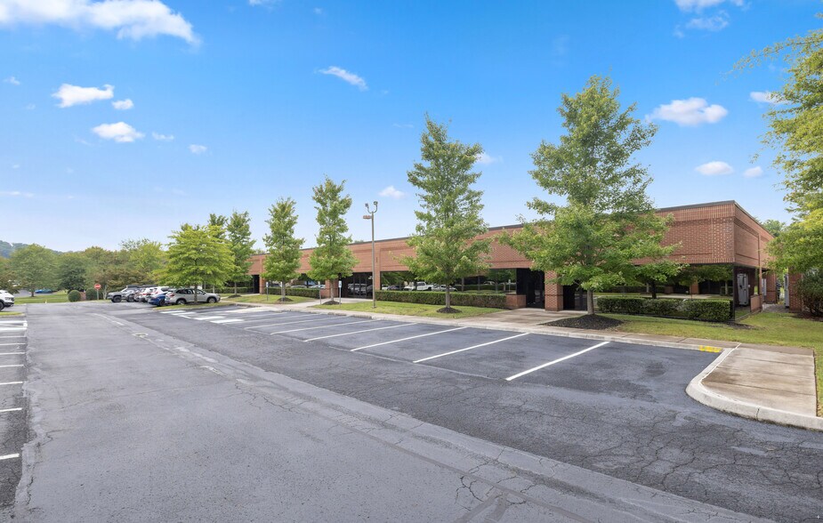 2420 Cherahala Blvd, Knoxville, TN à vendre - Photo de l’immeuble – Image 3 sur 19