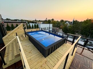 Plus de détails pour 211 Bridge St, Charlevoix, MI - Bureau à vendre