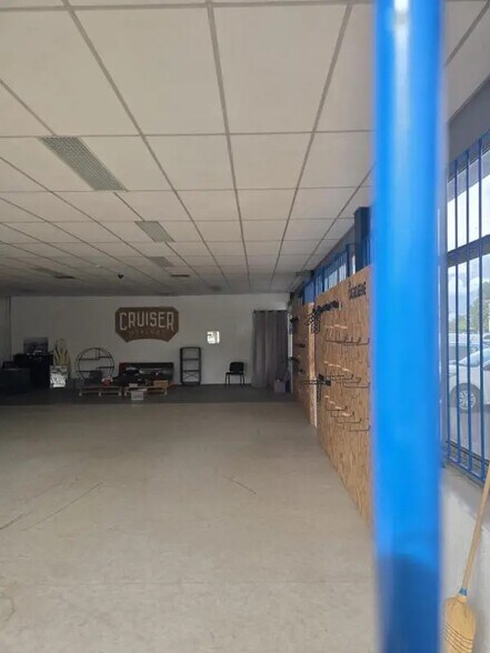 Local d’activités dans Mérignac à louer - Photo intérieure – Image 1 sur 2