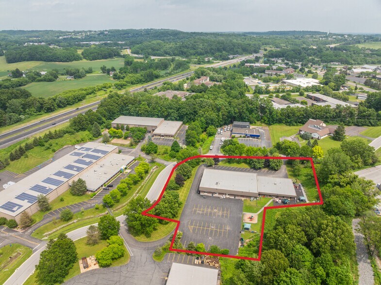 615 Fishers Run, Victor, NY à vendre - Photo de l’immeuble – Image 2 sur 7