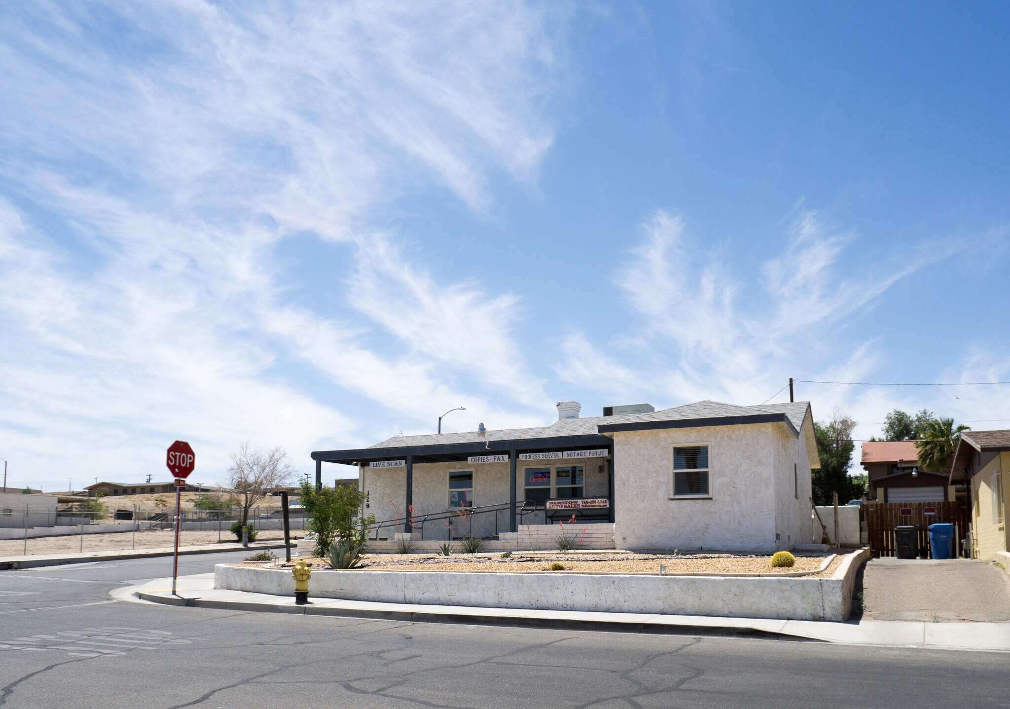 128 E Buena Vista St, Barstow, CA à louer Photo de l’immeuble– Image 1 sur 13