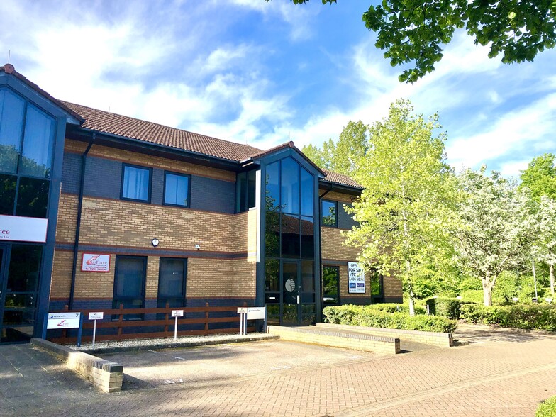 Trinity Way, Banbury à vendre - Photo de l’immeuble – Image 1 sur 26