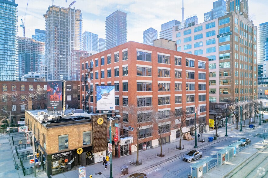 129 Spadina Ave, Toronto, ON à louer - Photo de l’immeuble – Image 3 sur 6