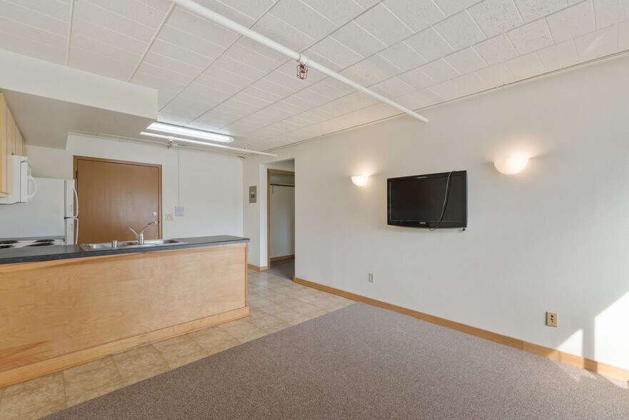 2125 Kilbourn Ave, Milwaukee, WI à vendre - Photo de l’immeuble – Image 3 sur 3