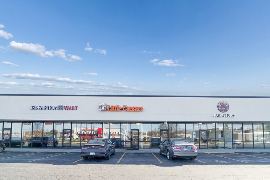 2350 Sycamore Rd, Dekalb, IL à louer - Photo de l’immeuble – Image 3 sur 18