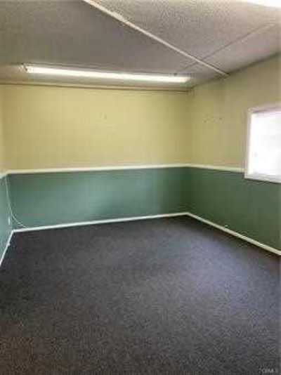 702 S Weymouth Ave, San Pedro, CA à vendre - Photo intérieure – Image 3 sur 9