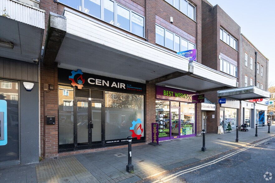 17-19 Goring Rd, Worthing à vendre - Photo de l’immeuble – Image 3 sur 3