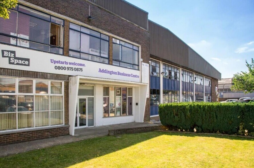 Vulcan Way, Croydon à louer - Photo de l’immeuble – Image 3 sur 3