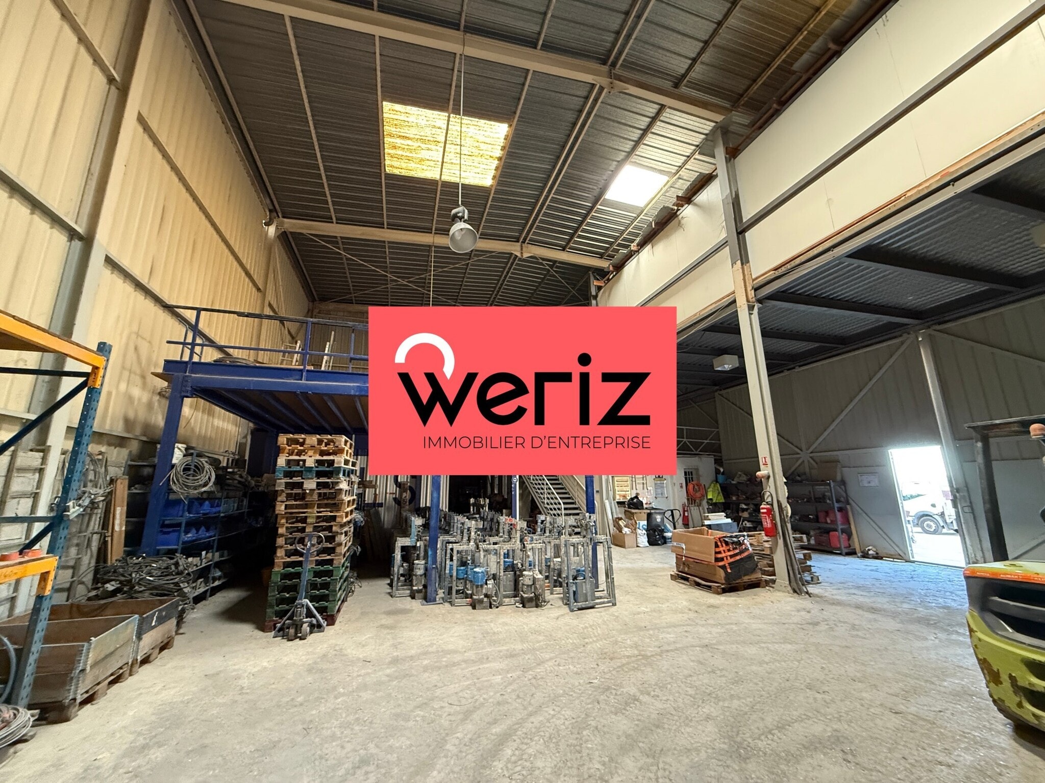Industriel/Logistique dans Le Rove à louer Photo de l’immeuble– Image 1 sur 9