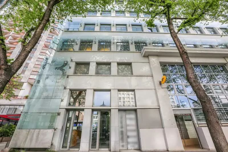 23-23 Avenue D'Italie, Paris à louer - Photo de l’immeuble – Image 1 sur 11