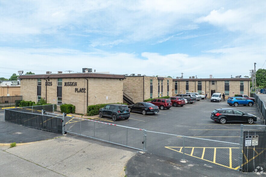 5825 NW 34th St, Oklahoma City, OK à vendre - Photo principale – Image 1 sur 11