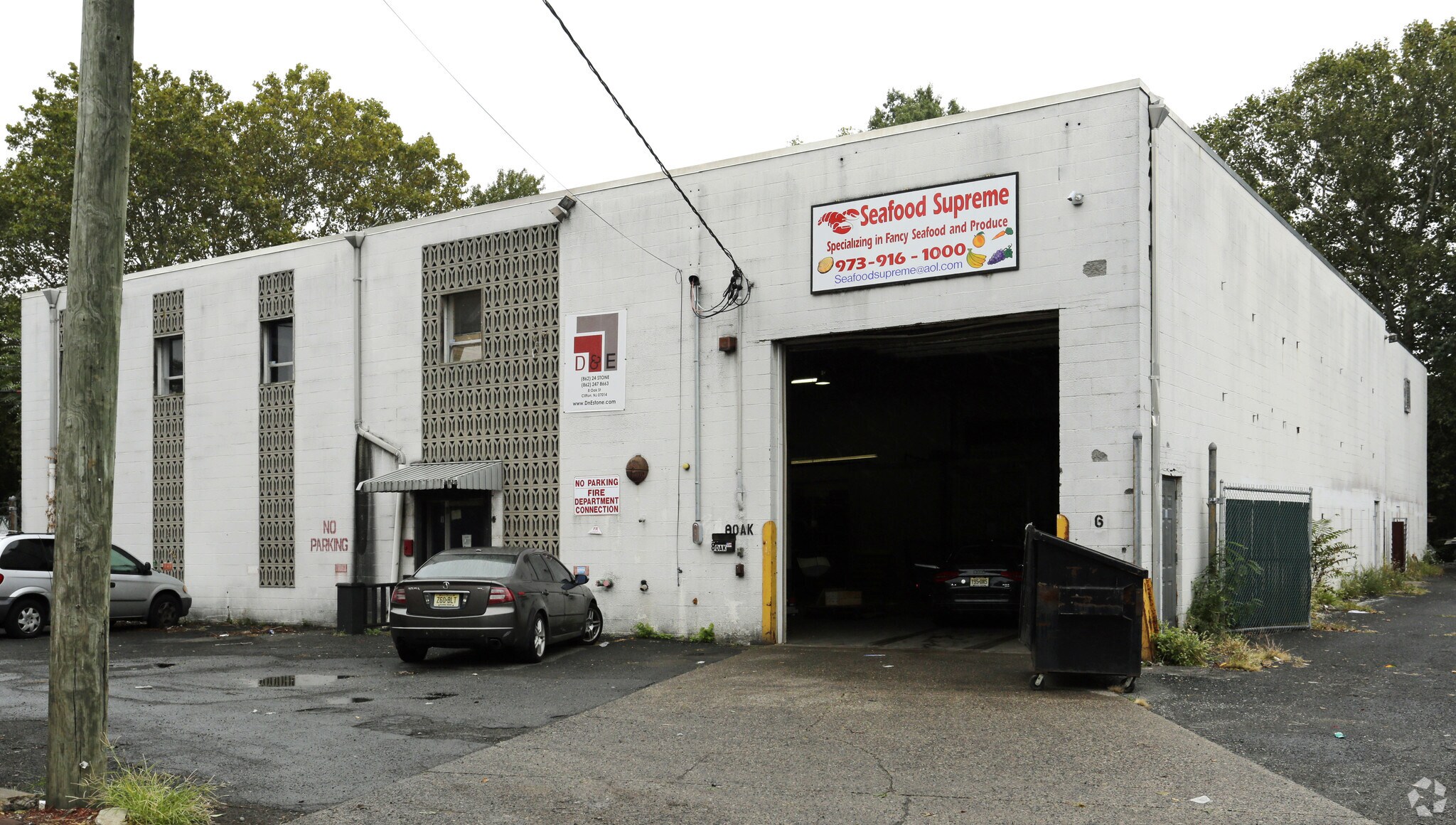 6-8 Oak St, Clifton, NJ à louer Photo principale– Image 1 sur 3