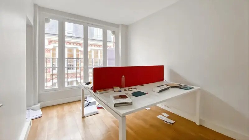 Bureau dans Paris à louer - Photo de l’immeuble – Image 2 sur 5