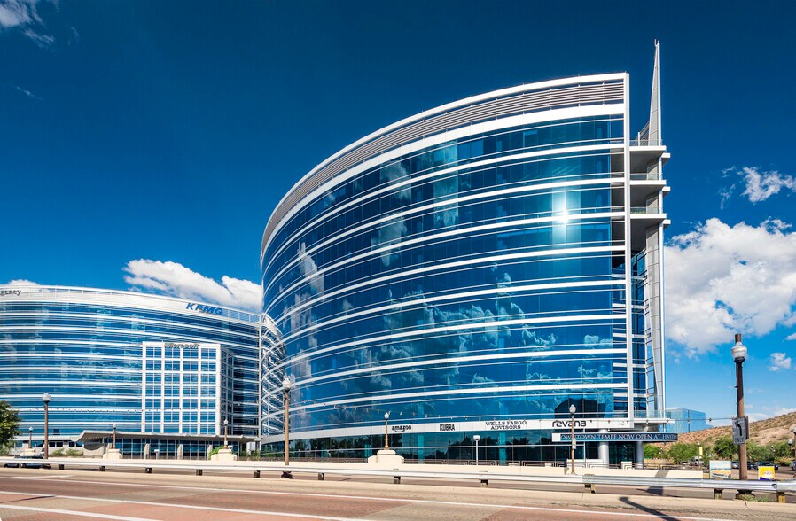 40 E Rio Salado Pky, Tempe, AZ à louer - Photo principale – Image 1 sur 6