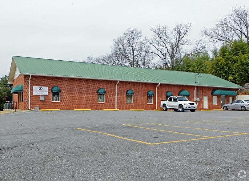 216 E Battle St, Talladega, AL à vendre - Photo principale – Image 1 sur 2