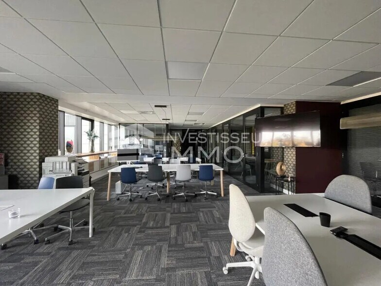 Bureau dans Jossigny à vendre - Photo de l’immeuble – Image 1 sur 4