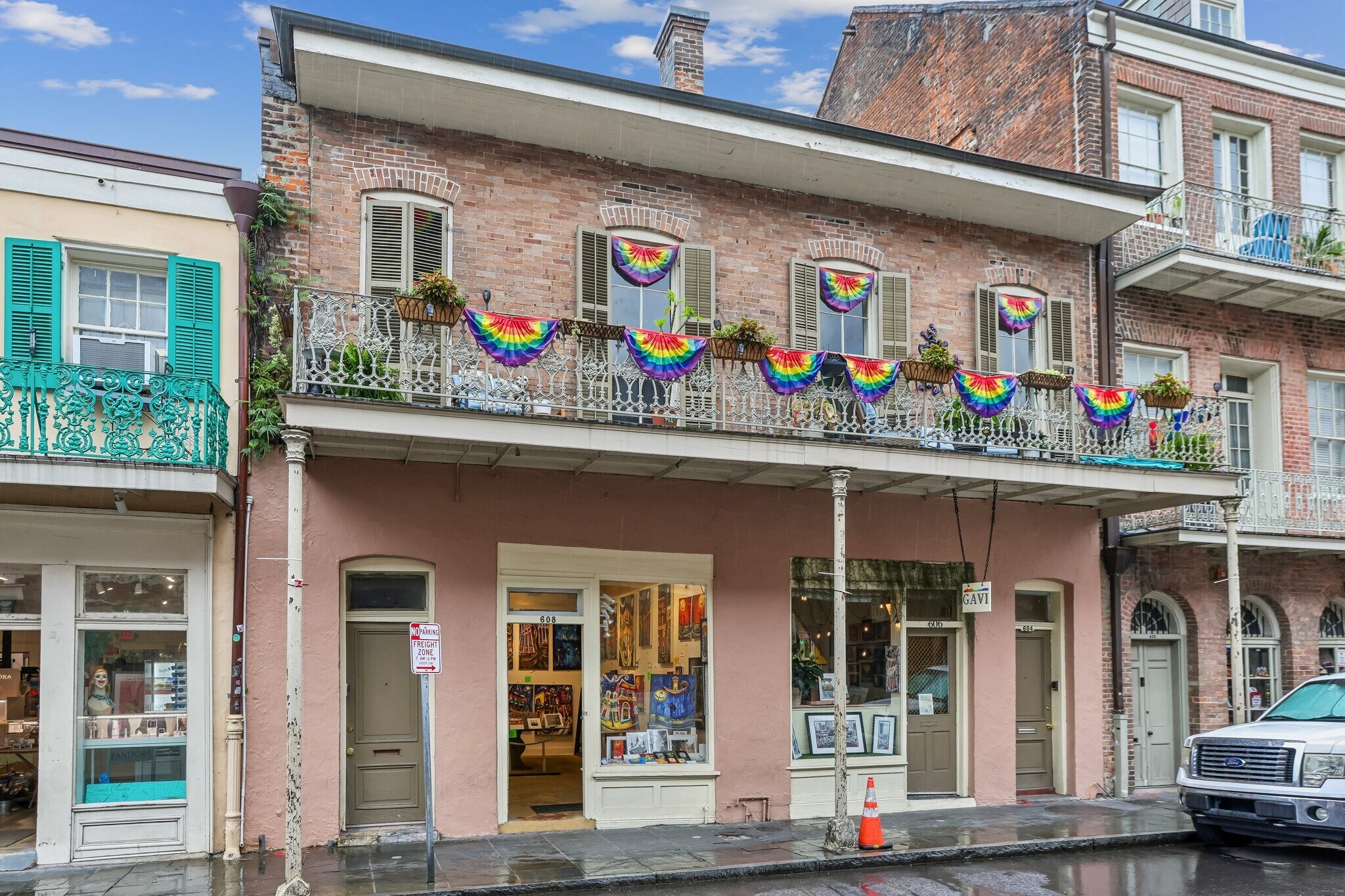 604-608 Chartres St, New Orleans, LA à louer Photo de l’immeuble– Image 1 sur 12