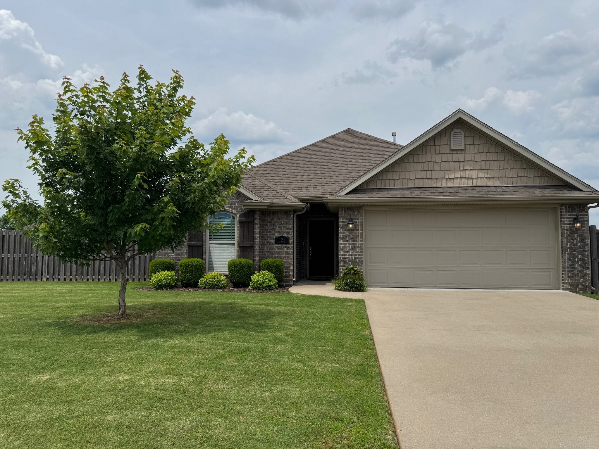 121 Napoli Ln, Centerton, AR à vendre Photo principale– Image 1 sur 2