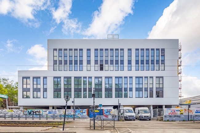 Plus de détails pour 8 Avenue De La Gare De Saint Joseph, Nantes - Bureau, Local d'activités à louer