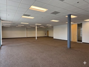 28159 Avenue Stanford, Valencia, CA à louer Photo intérieure– Image 1 sur 4
