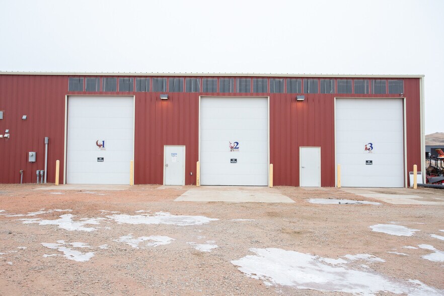 2066 125th Ave NW, Watford City, ND à vendre - Photo de l’immeuble – Image 3 sur 19