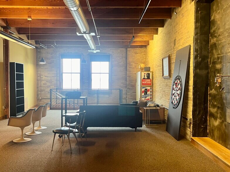 601-625 Williamson St, Madison, WI à louer - Photo de l’immeuble – Image 3 sur 11