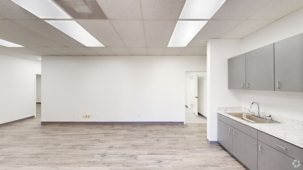 2500 Central Pky, Houston, TX à louer - Numérisation 3D Matterport – Image 2 sur 15