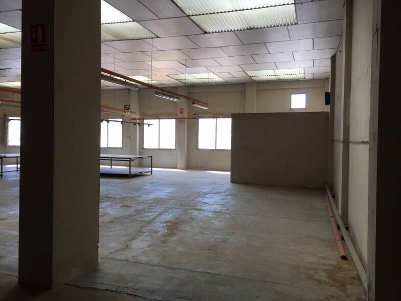 Local commercial dans Castelló de Rugat, Valencia à vendre - Photo de l’immeuble – Image 2 sur 9