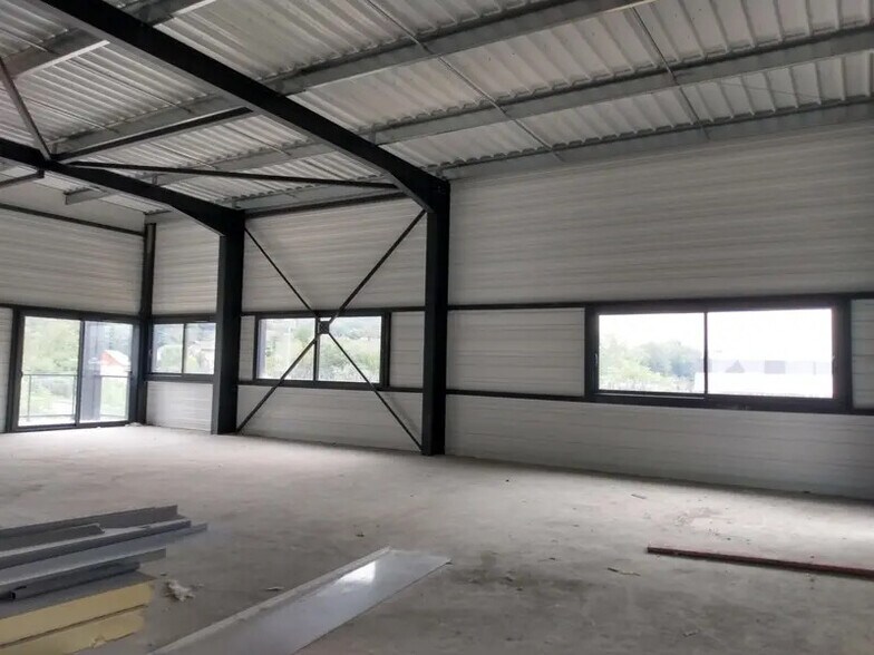 Bureau dans Voglans à louer - Photo de l’immeuble – Image 3 sur 9