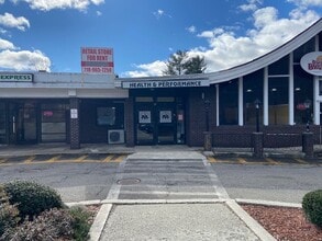 3535 Crompond Rd, Cortlandt Manor, NY à louer Photo de l’immeuble– Image 2 sur 8