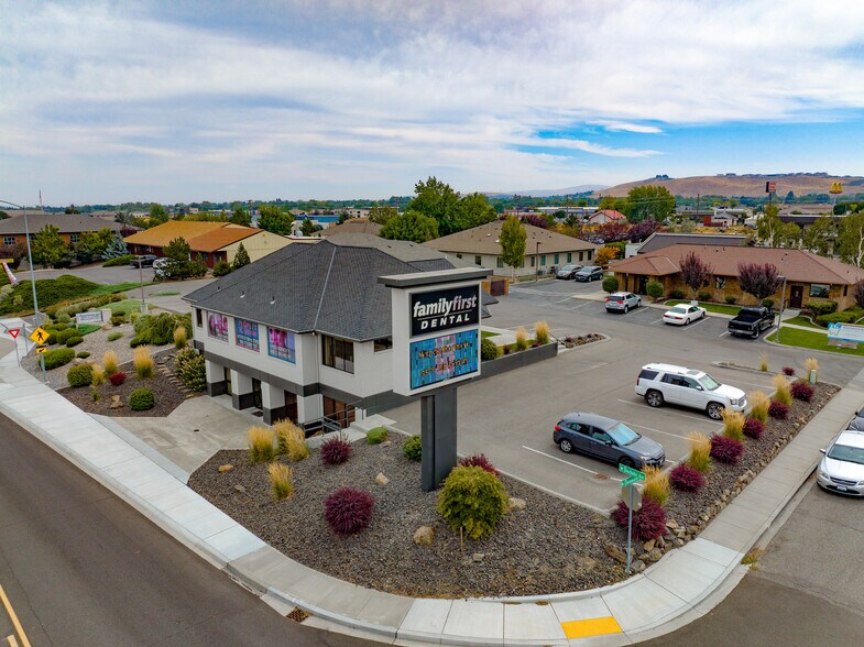 7521 W Deschutes Ave, Kennewick, WA à vendre - Photo de l’immeuble – Image 2 sur 6