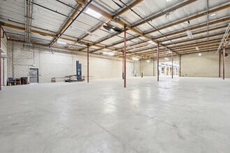 15001 S Figueroa St, Gardena, CA à louer Photo intérieure– Image 2 sur 17