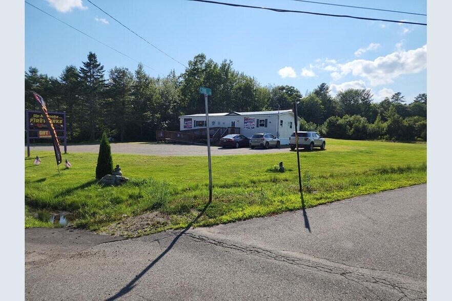 173 W Main St, Searsport, ME à vendre - Photo principale – Image 1 sur 1